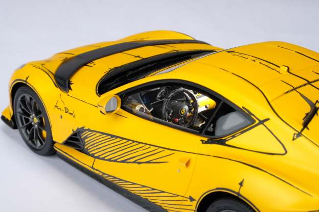 Ferrari 812 Competizione Tailor Made