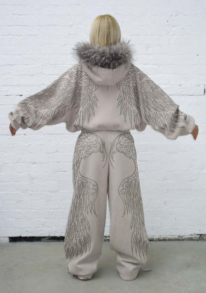 𝗙𝗮𝗹𝗹𝗲𝗻 𝗙𝗮𝘂𝘅 𝗙𝘂𝗿 𝗥𝗵𝗶𝗻𝗲𝘀𝘁𝗼𝗻𝗲 𝗭𝗶𝗽 𝗛𝗼𝗼𝗱𝗶𝗲