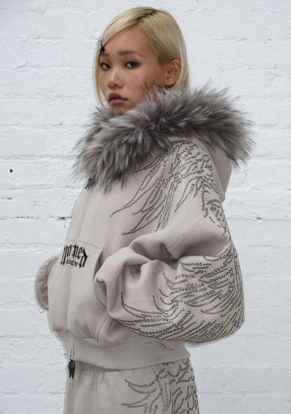 𝗙𝗮𝗹𝗹𝗲𝗻 𝗙𝗮𝘂𝘅 𝗙𝘂𝗿 𝗥𝗵𝗶𝗻𝗲𝘀𝘁𝗼𝗻𝗲 𝗭𝗶𝗽 𝗛𝗼𝗼𝗱𝗶𝗲