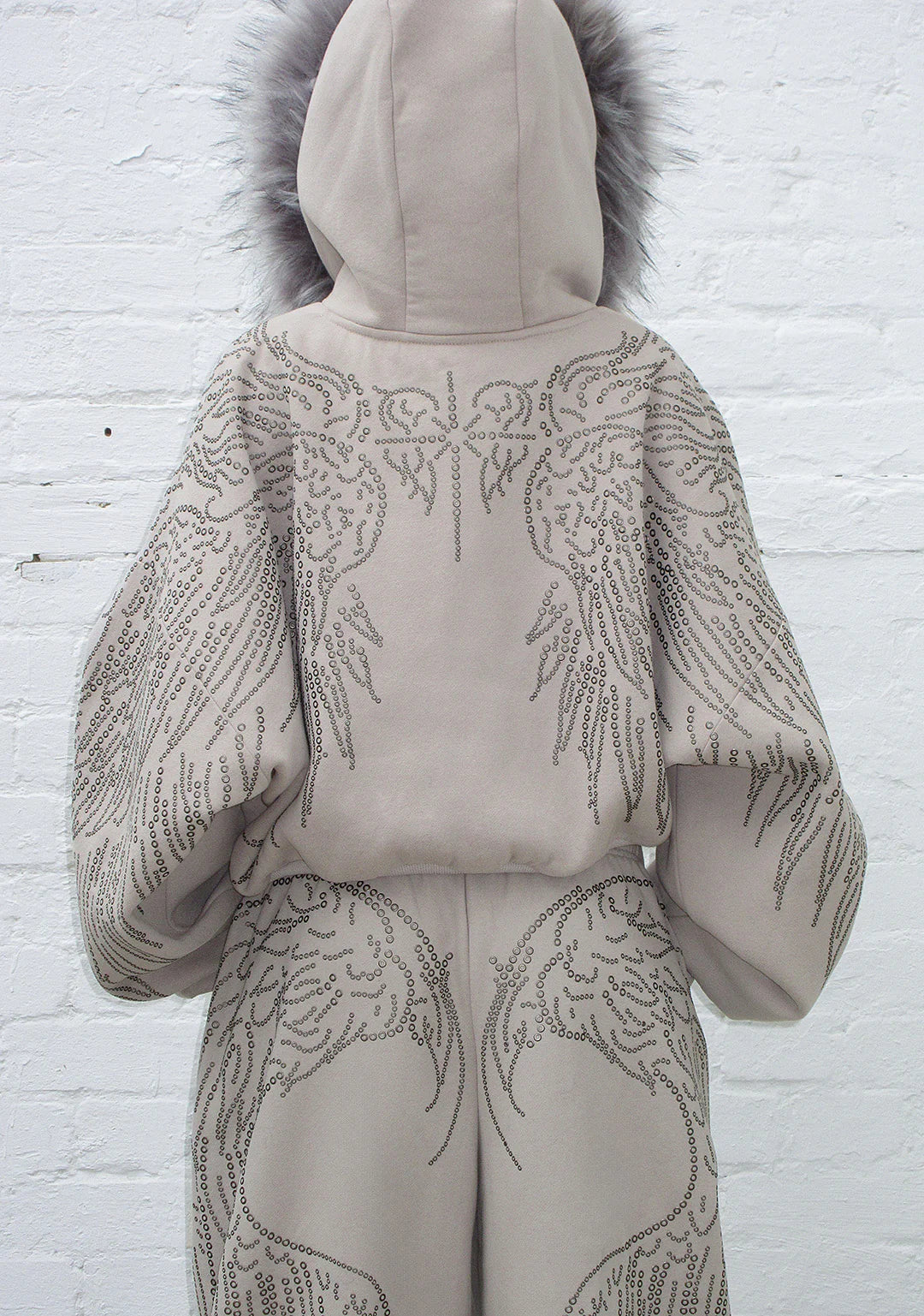 𝗙𝗮𝗹𝗹𝗲𝗻 𝗙𝗮𝘂𝘅 𝗙𝘂𝗿 𝗥𝗵𝗶𝗻𝗲𝘀𝘁𝗼𝗻𝗲 𝗭𝗶𝗽 𝗛𝗼𝗼𝗱𝗶𝗲