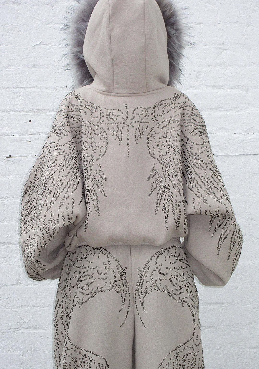 𝗙𝗮𝗹𝗹𝗲𝗻 𝗙𝗮𝘂𝘅 𝗙𝘂𝗿 𝗥𝗵𝗶𝗻𝗲𝘀𝘁𝗼𝗻𝗲 𝗭𝗶𝗽 𝗛𝗼𝗼𝗱𝗶𝗲