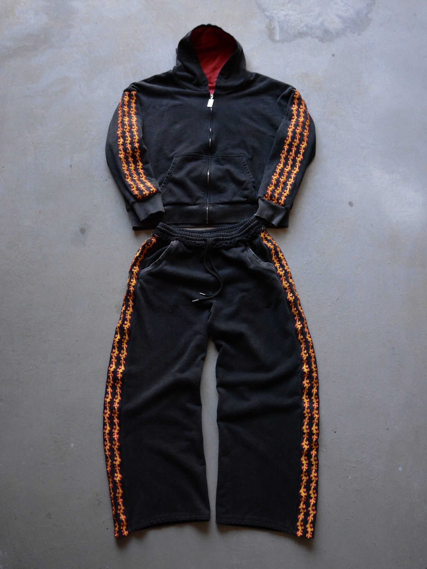 SUN BREATHING GLOWING EMBROIDERY SWEAT SET | DEMON SLAYER-LL Trendy Clothing Store