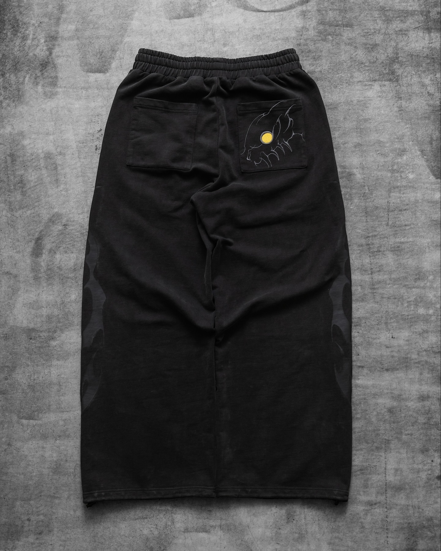 RENJI SWEATS | BLEACH-Uraldept Trendy Clothing Store