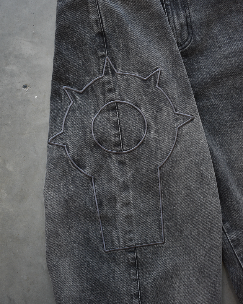 SILVER CHARIOT JEANS | JOJO-LL Trendy Clothing Store