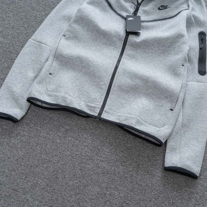 Conjunto  Tech Fleece Cinza