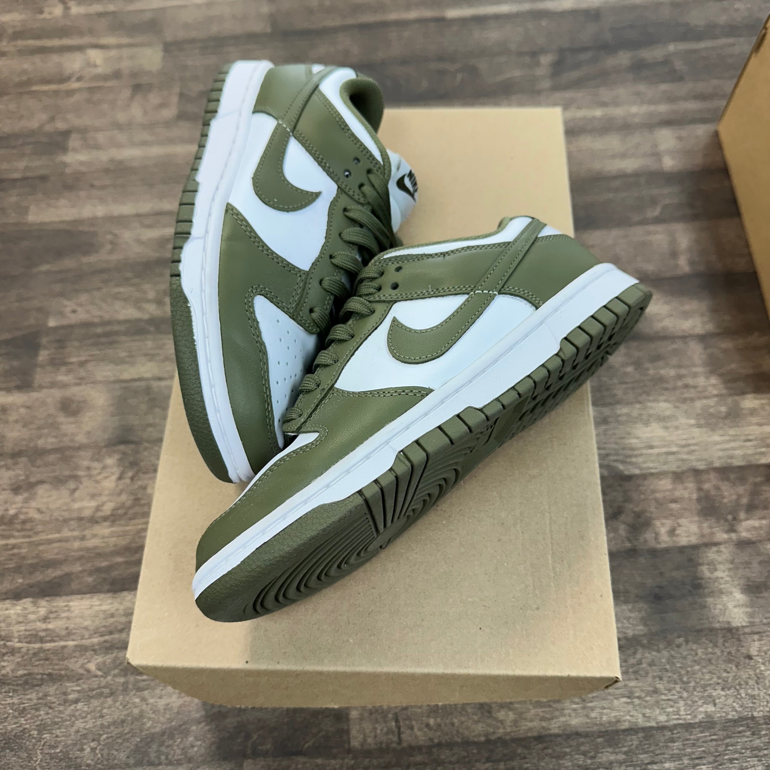 (W) Olive Dunk Low (USED, No Box)