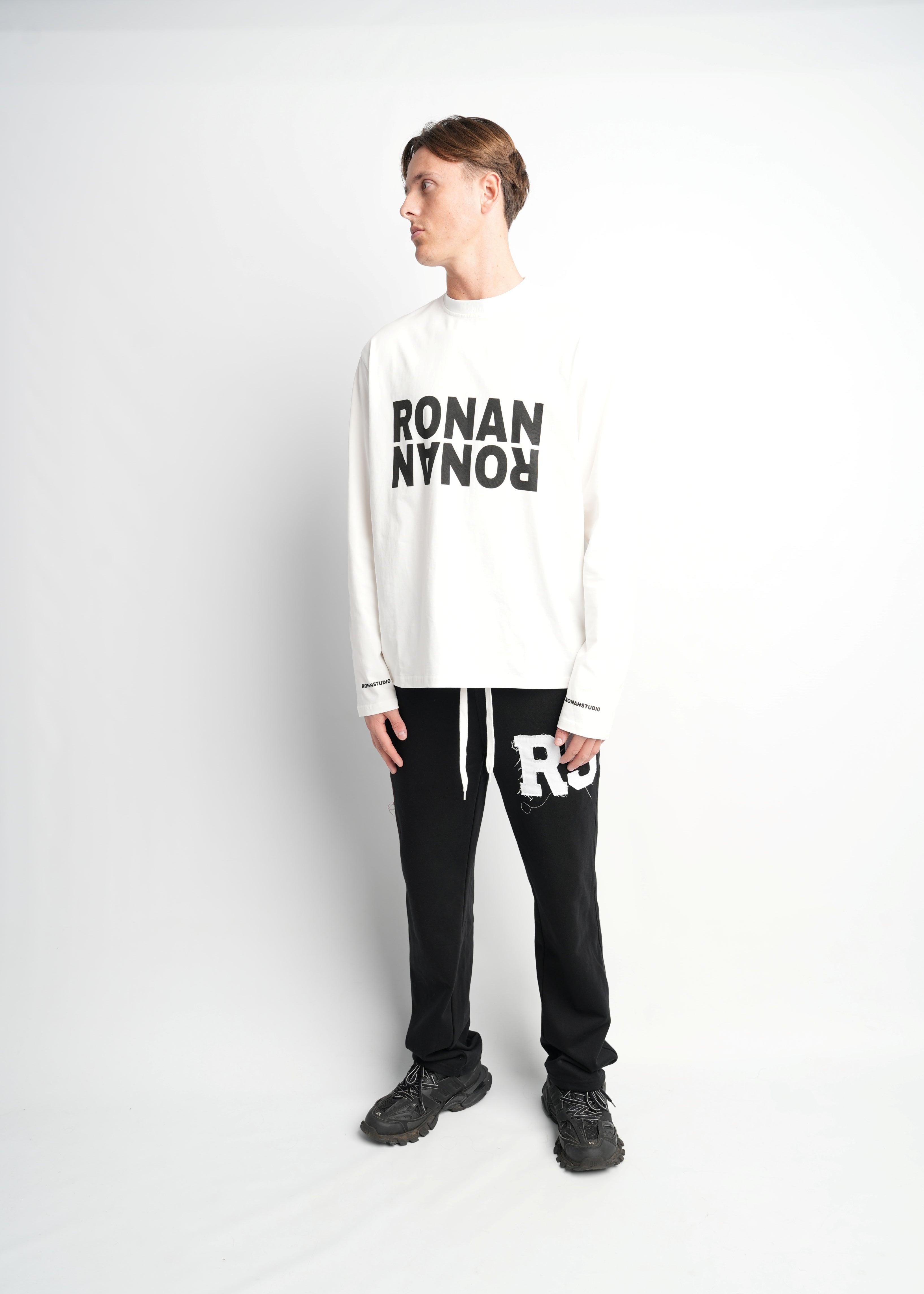PRE-ORDER CLUB OVERSIZED LONGSLEEVE WHITE