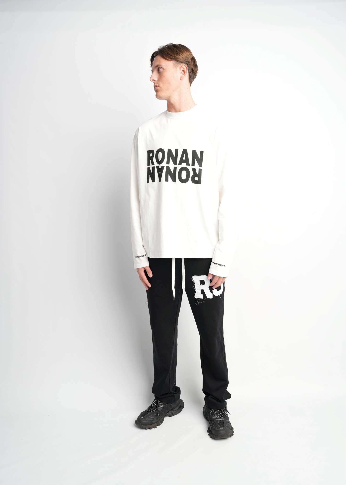 PRE-ORDER CLUB OVERSIZED LONGSLEEVE WHITE