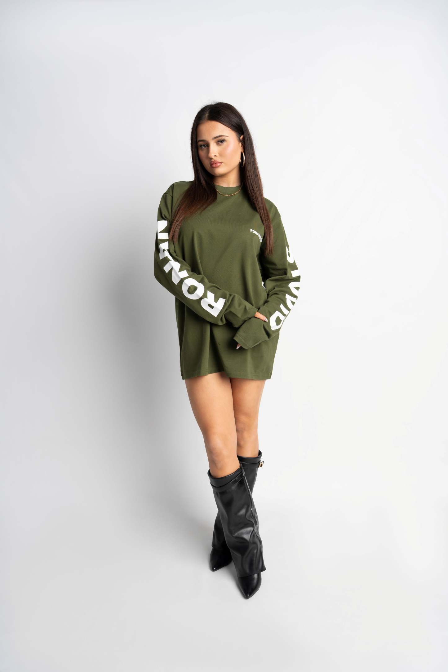 PRE-ORDER STUDIO OLIVE GREEN OVERSIZED LONGSLEEVE