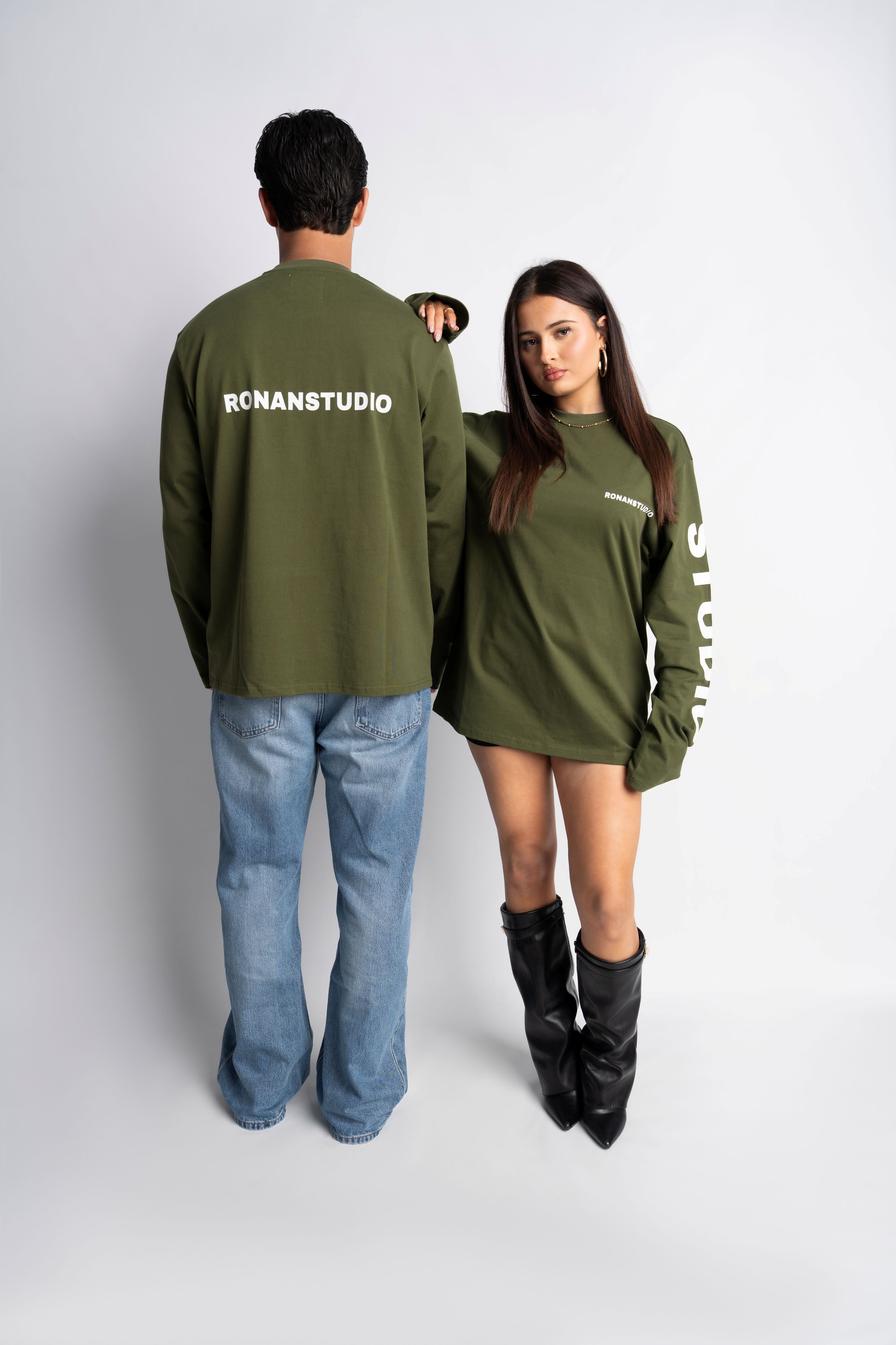 PRE-ORDER STUDIO OLIVE GREEN OVERSIZED LONGSLEEVE