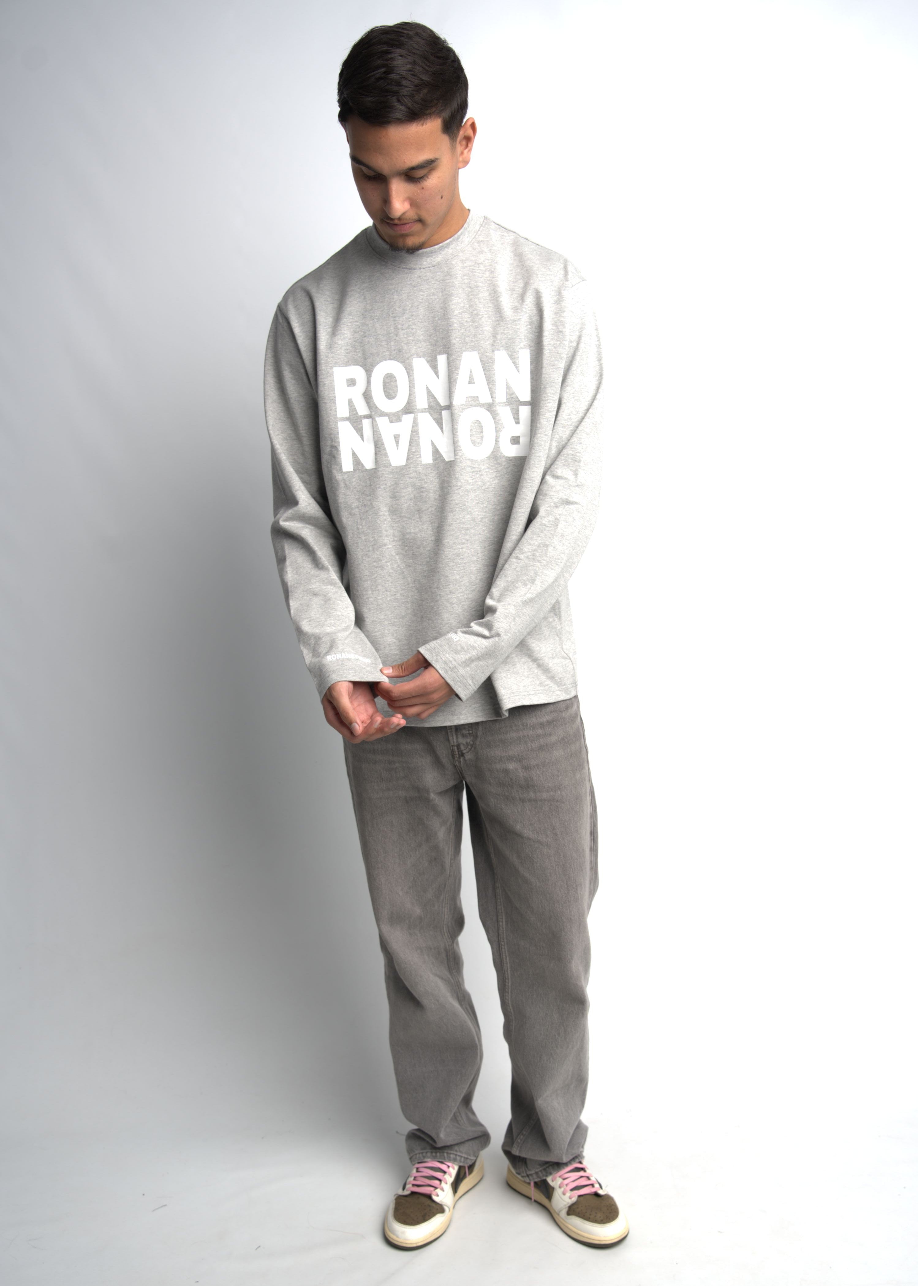 PRE-ORDER CLUB OVERSIZED LONGSLEEVE GREY