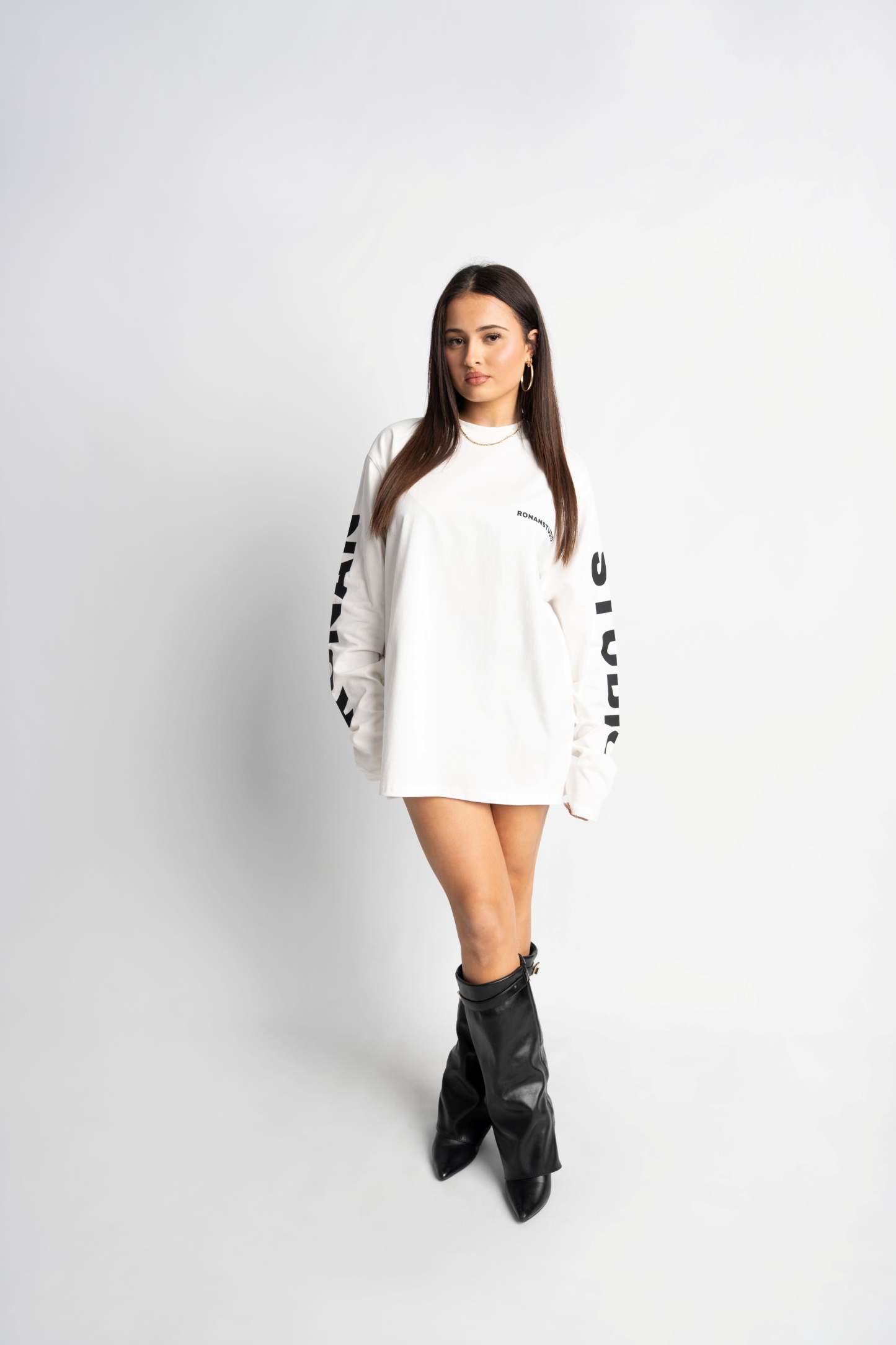 PRE-ORDER STUDIO WHITE OVERSIZED LONGSLEEVE