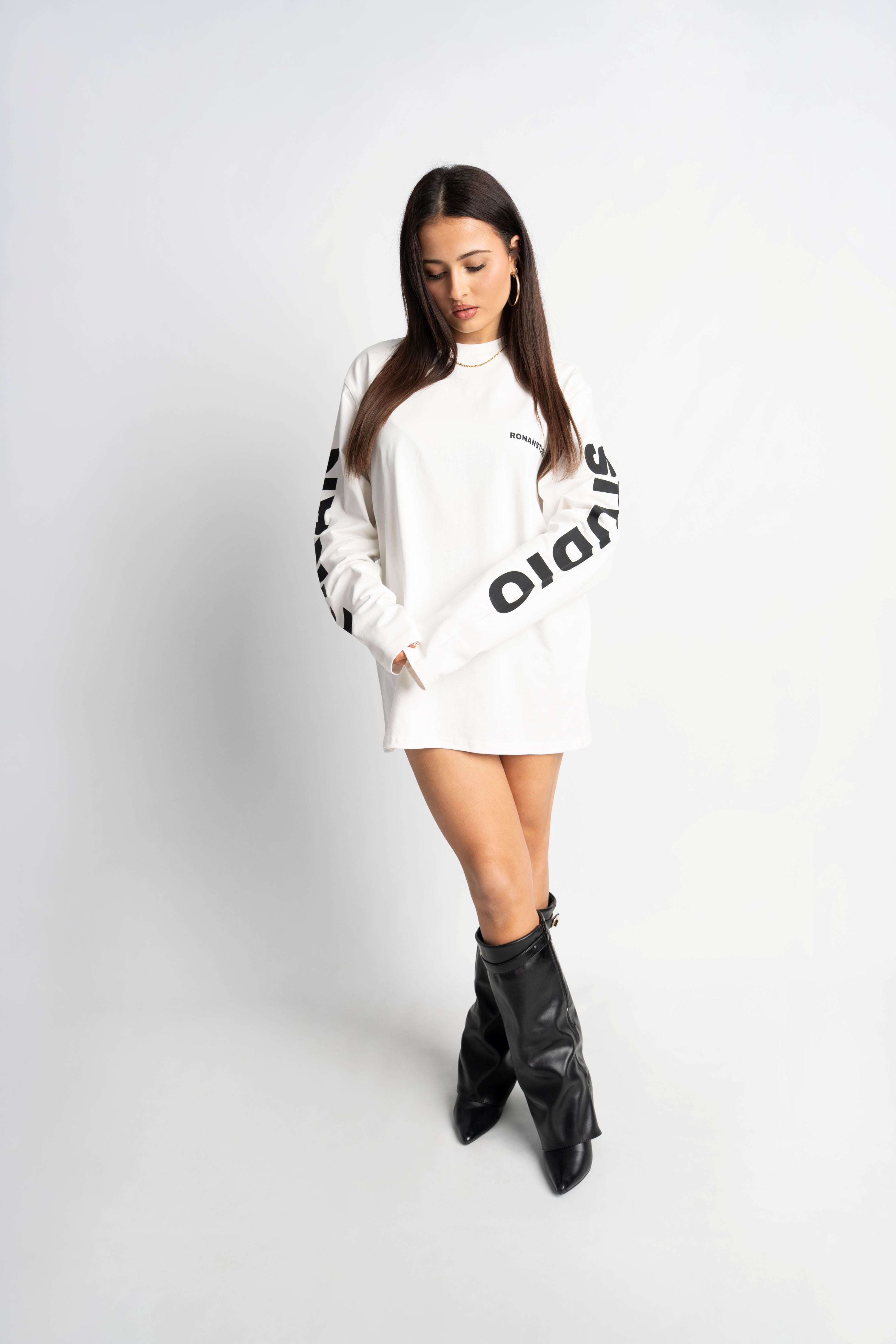 PRE-ORDER STUDIO WHITE OVERSIZED LONGSLEEVE