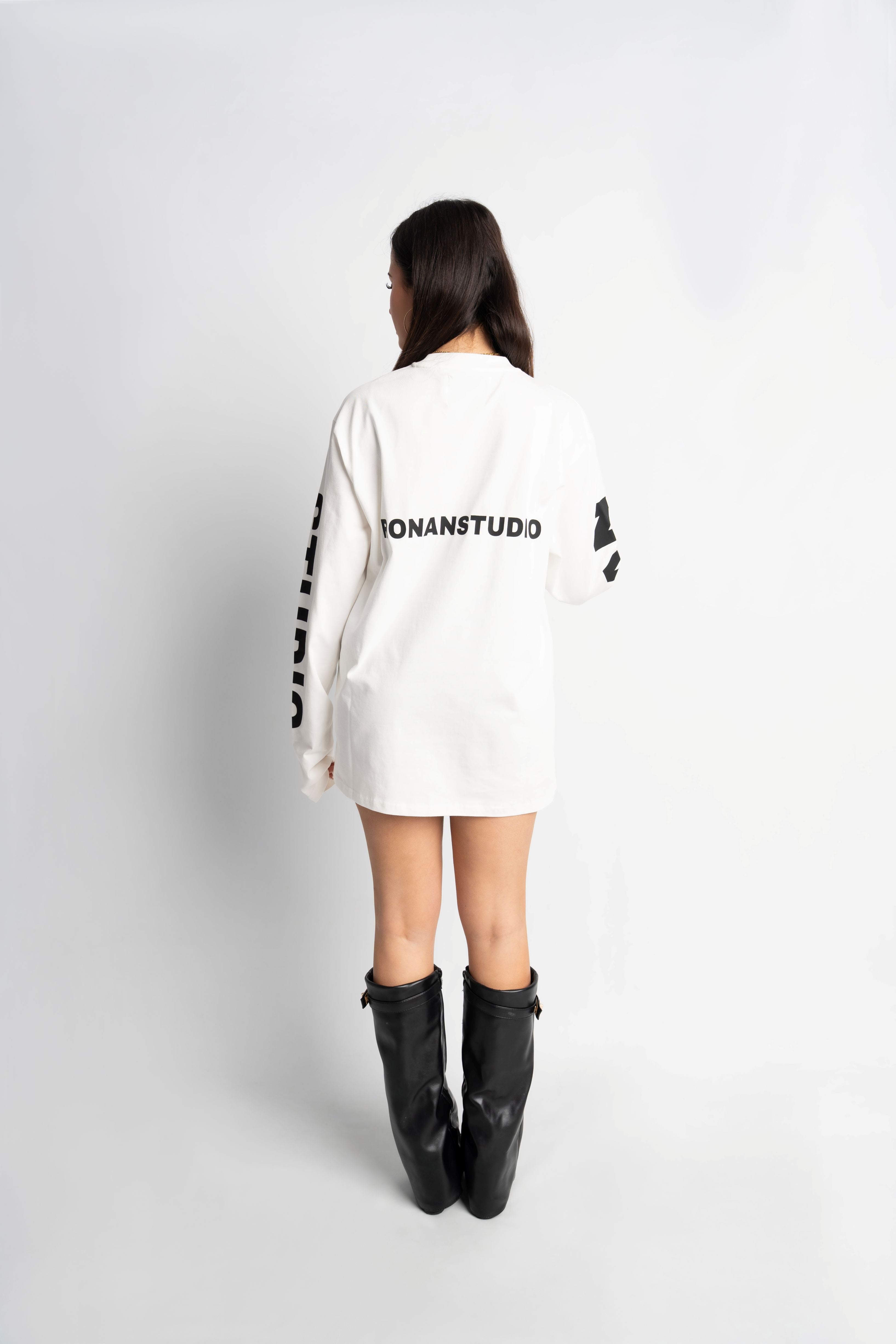 PRE-ORDER STUDIO WHITE OVERSIZED LONGSLEEVE