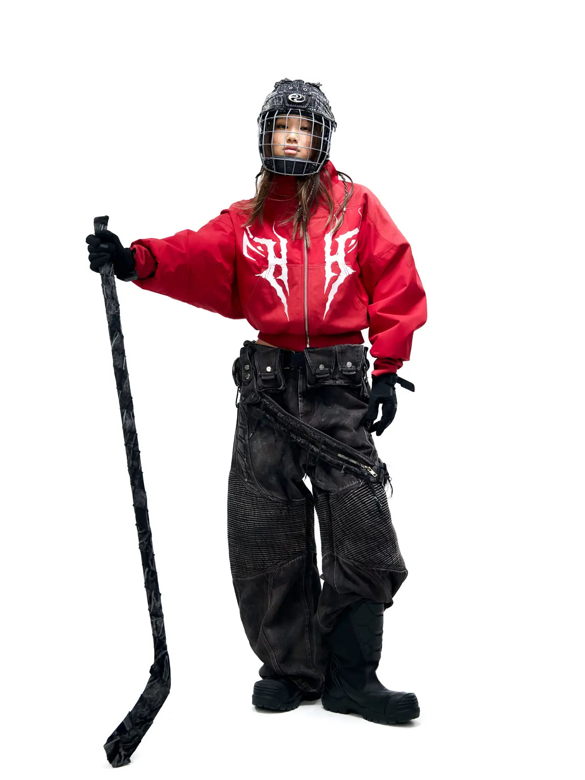 Temperature-Reactive Curved Jeans with Bag Set