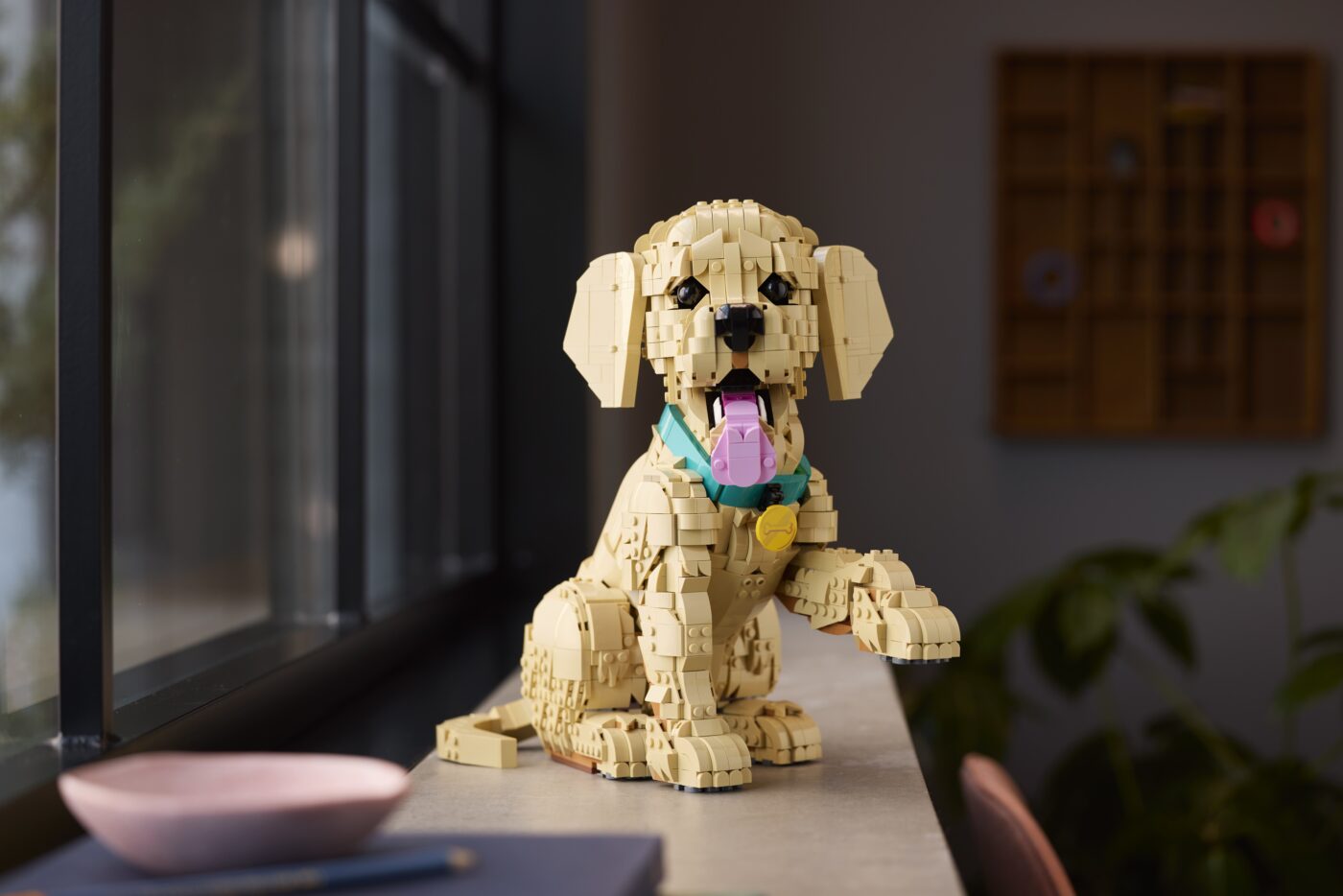 LEGO Golden Retriever Puppy  2,102-piece 