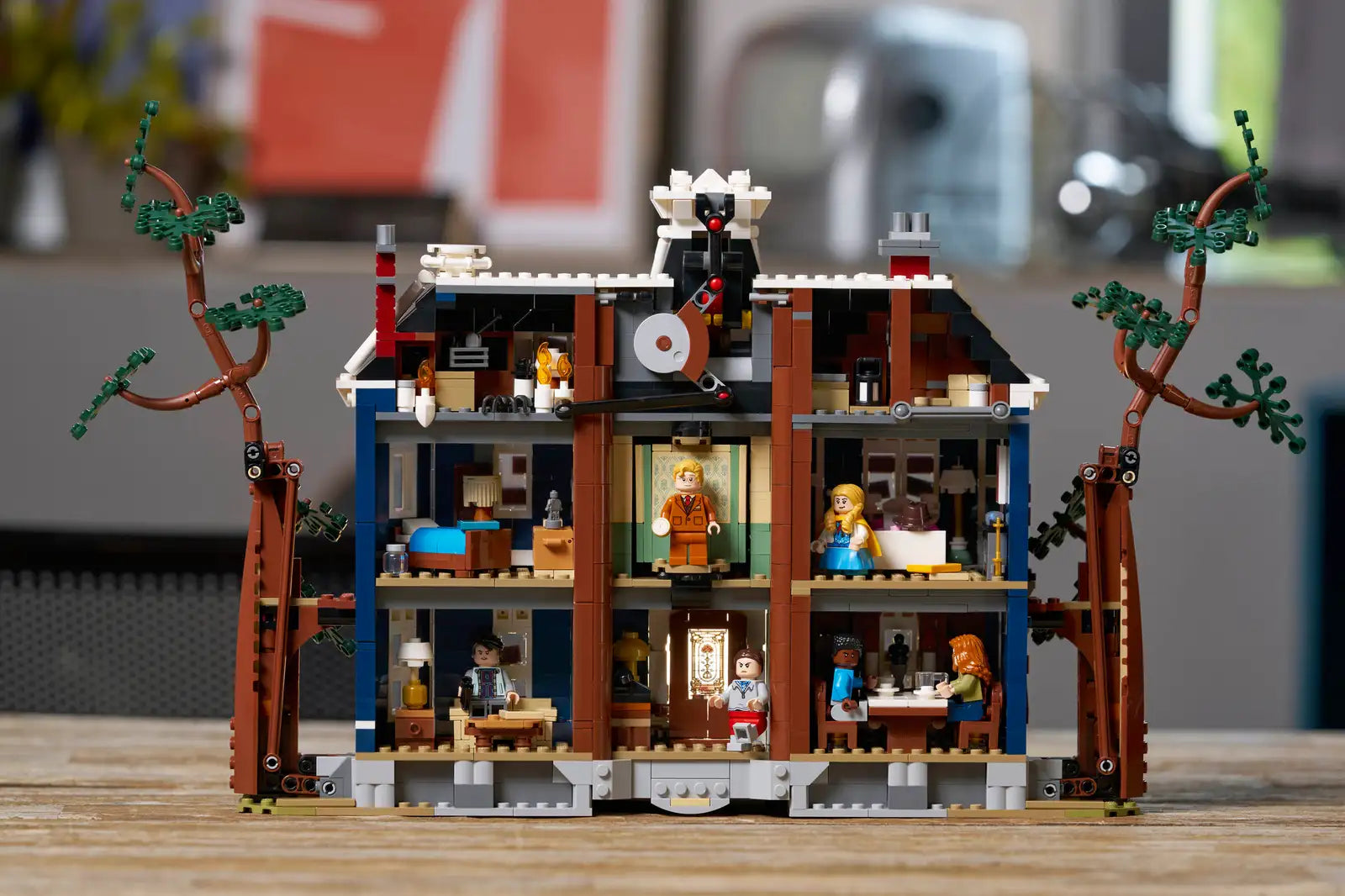 LEGO Stranger Things The Creel House