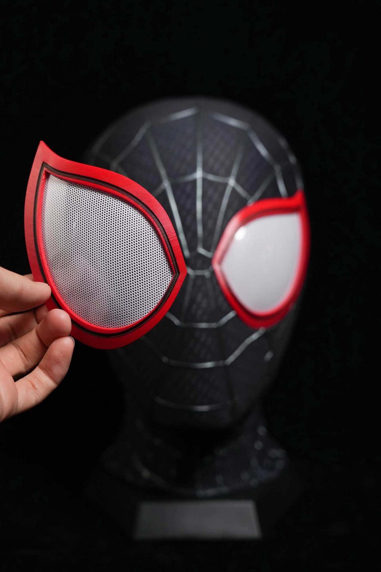 Black&Red Graffiti Style Mask