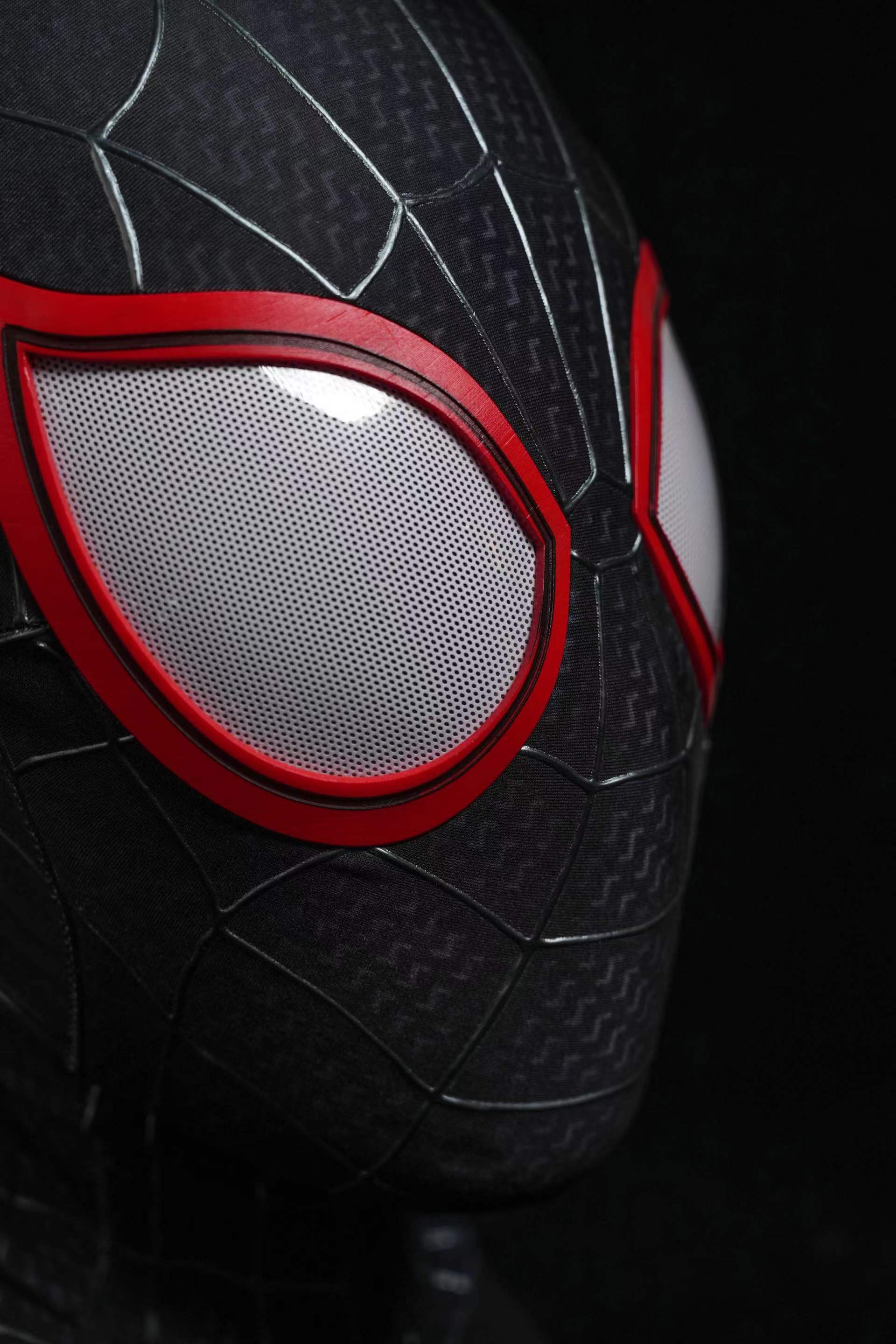 Black&Red Graffiti Style Mask