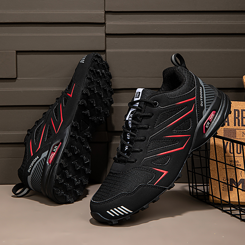 Scarpe ortopediche dal design ergonomico per dolori alla schiena, alle articolazioni e ai piedi: adatte a tutti gli uomini