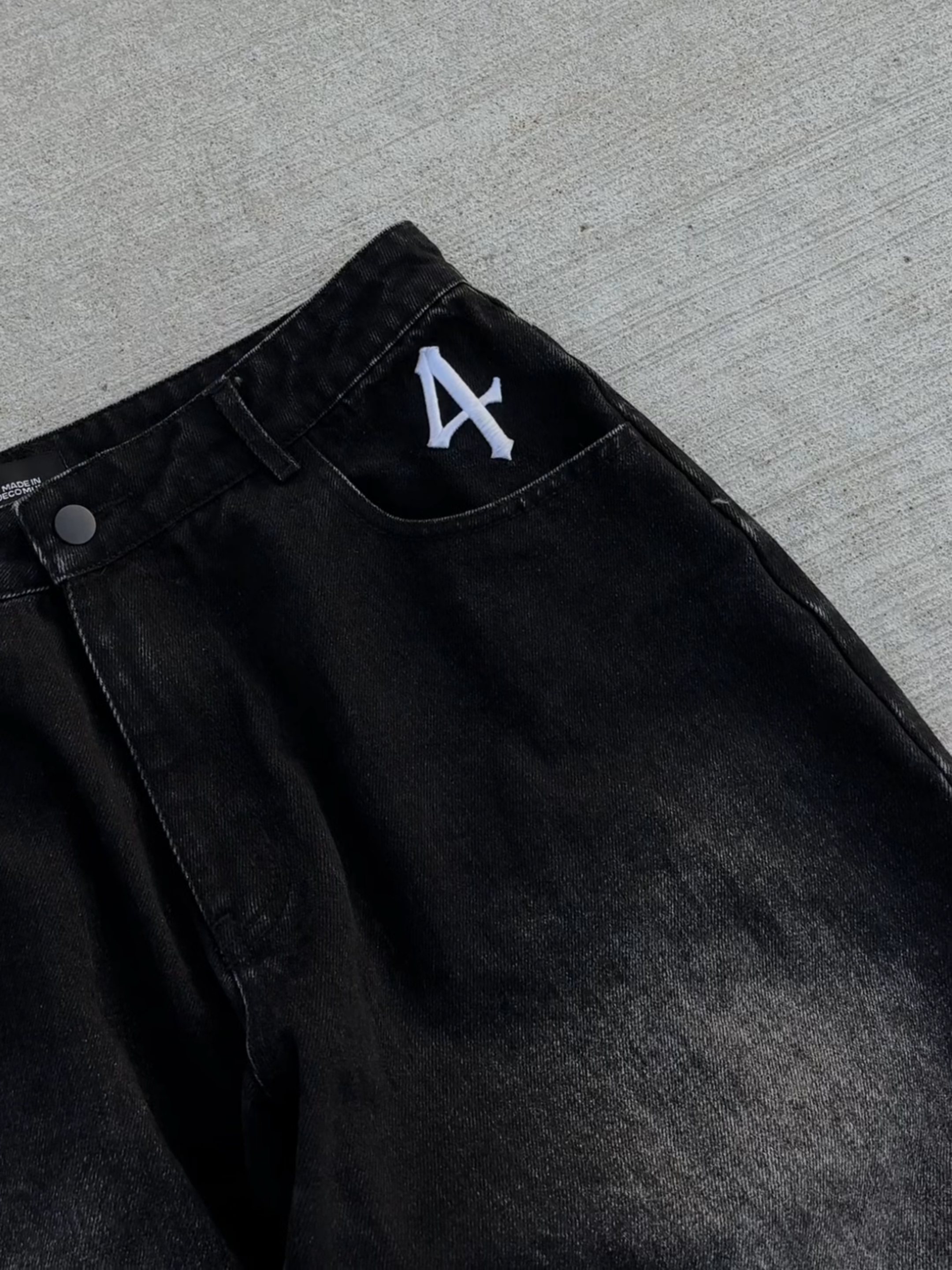 ULQUIORRA JEANS | BLEACH