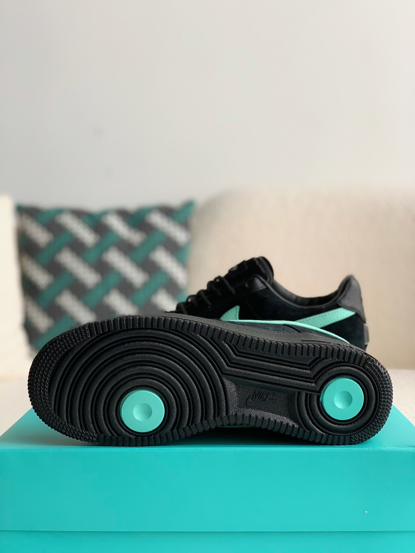  Air Force 1 Low x Tiffany & Co 1837  