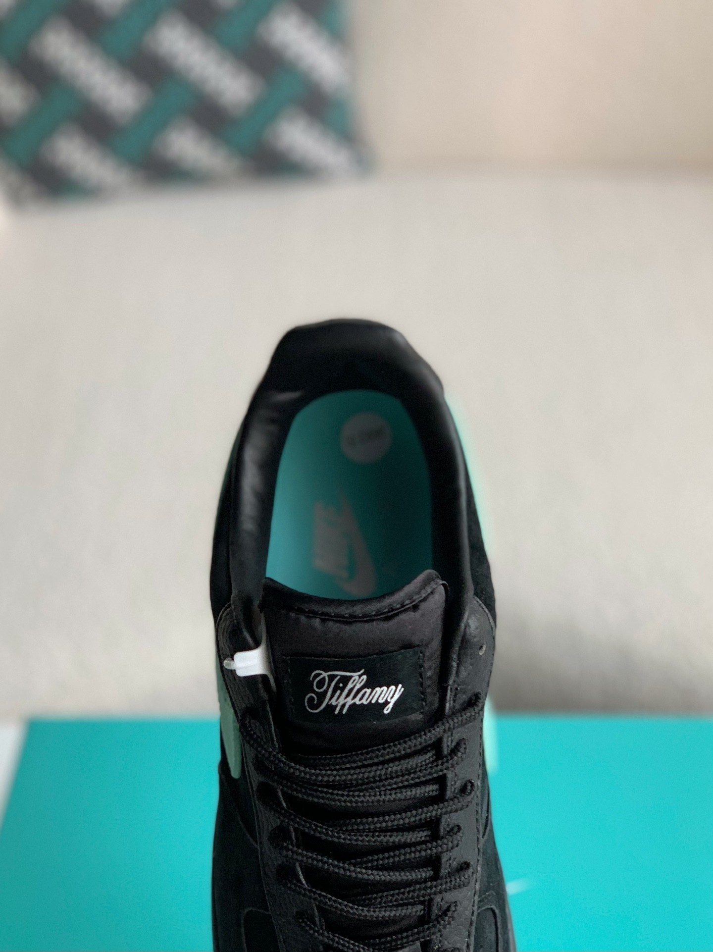  Air Force 1 Low x Tiffany & Co 1837  