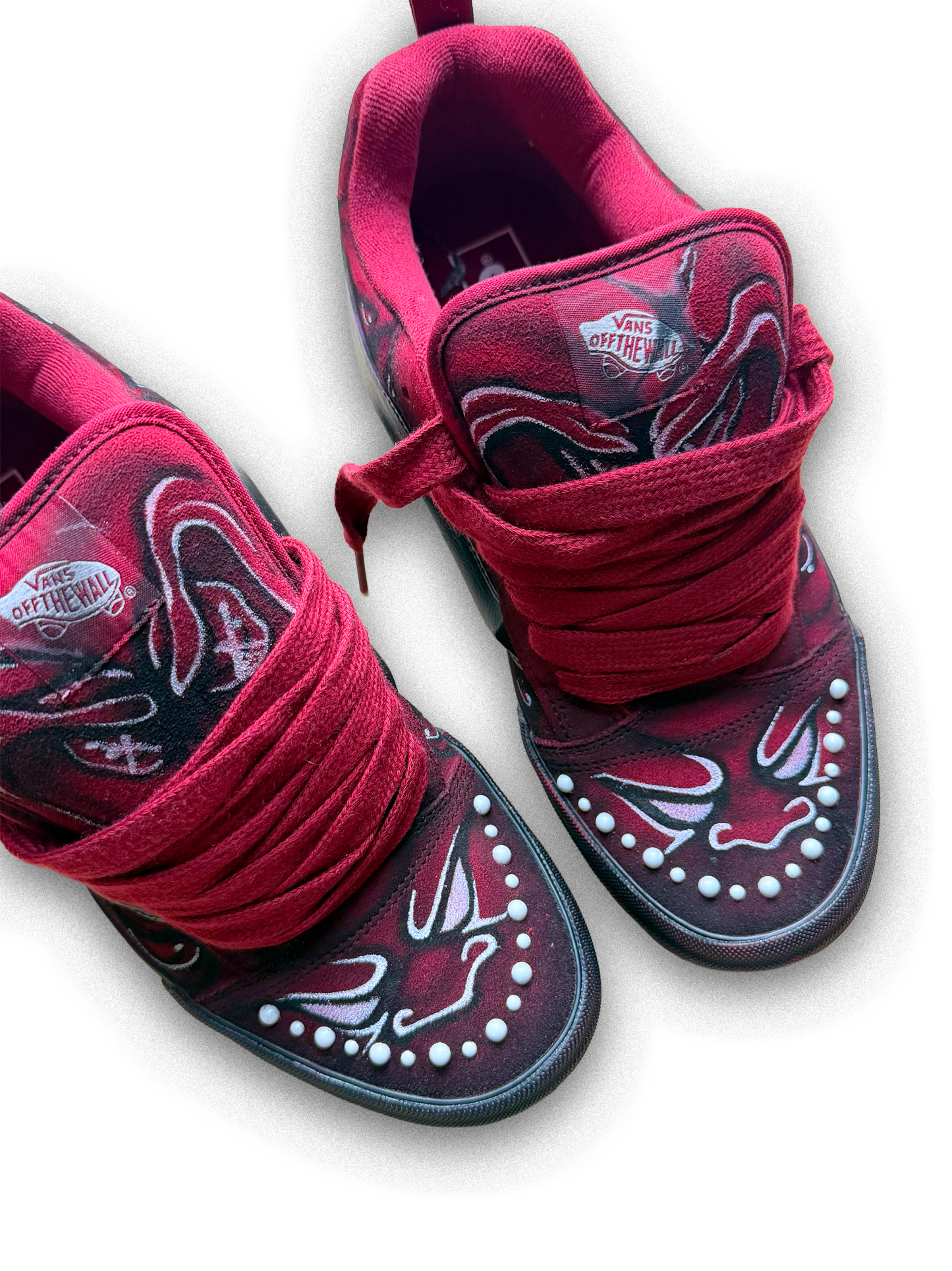 Airbrushed Pearlised Crimson knu skool Vans