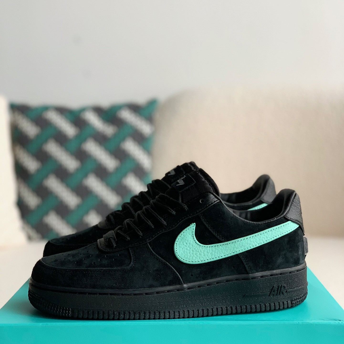  Air Force 1 Low x Tiffany & Co 1837  