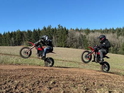 Yozma IN 10 × IN 10 Pro Dual Bundle – Electric Dirt Bike 2-Bike Set