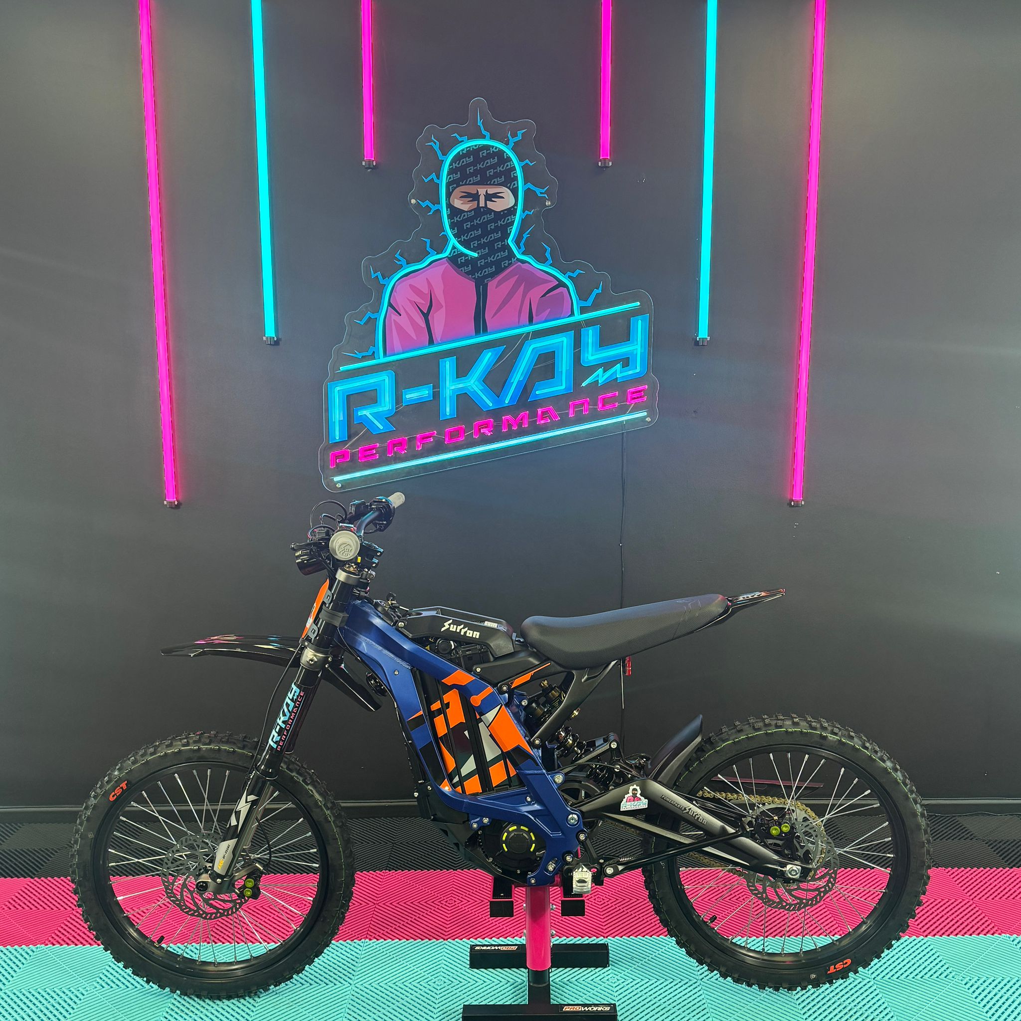 Sur-Ron Light Bee X 60v 40Ah In Blue And Orange