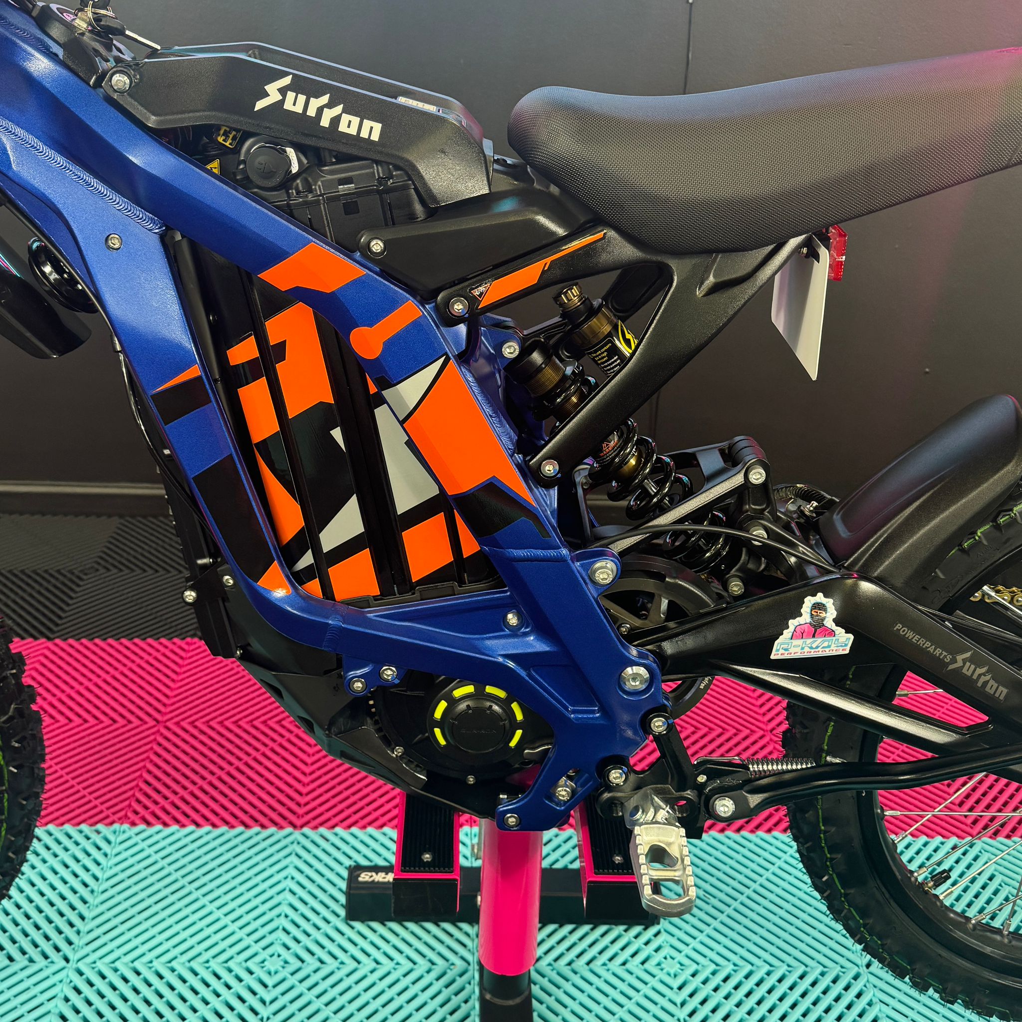 Sur-Ron Light Bee X 60v 40Ah In Blue And Orange