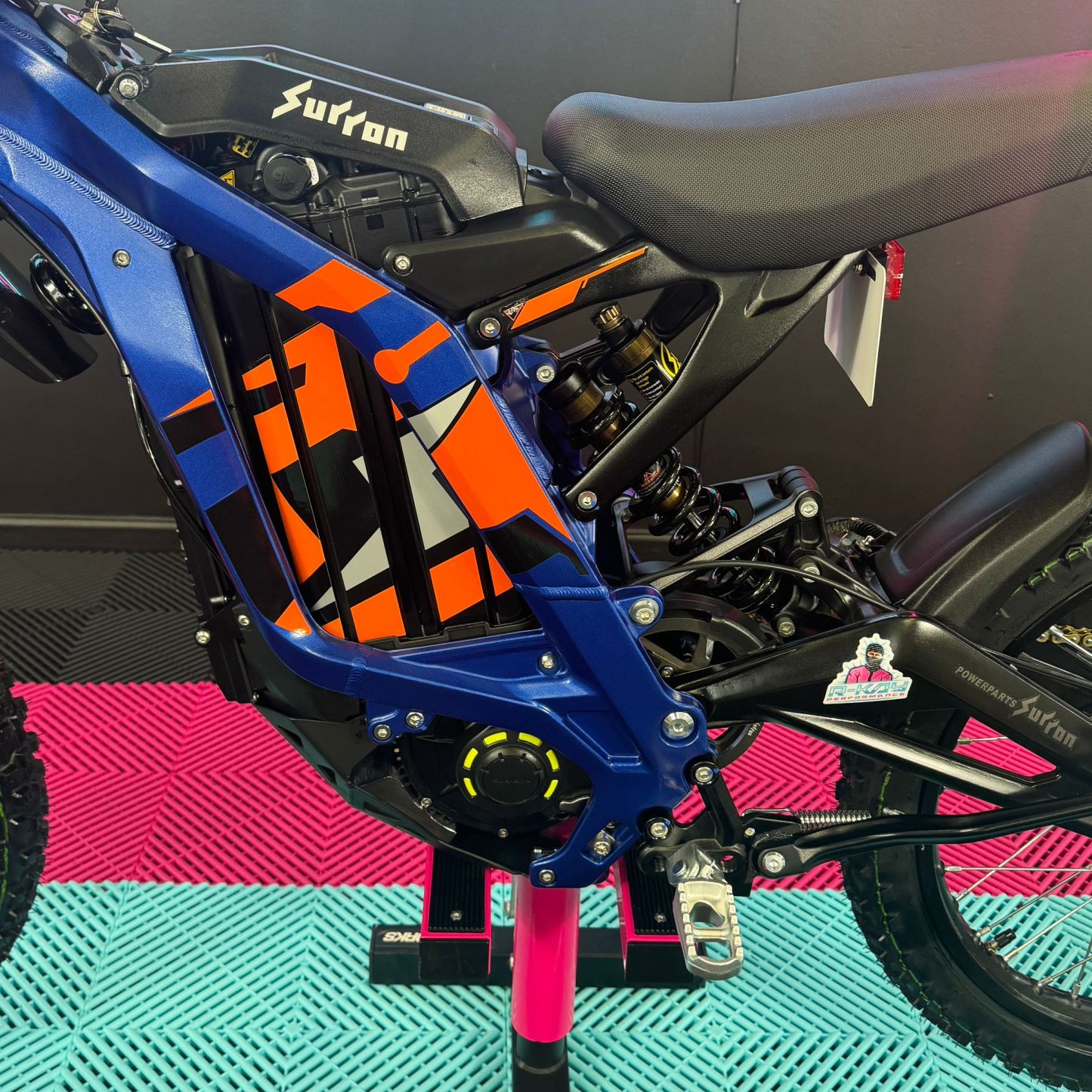 Sur-Ron Light Bee X 60v 40Ah In Blue And Orange