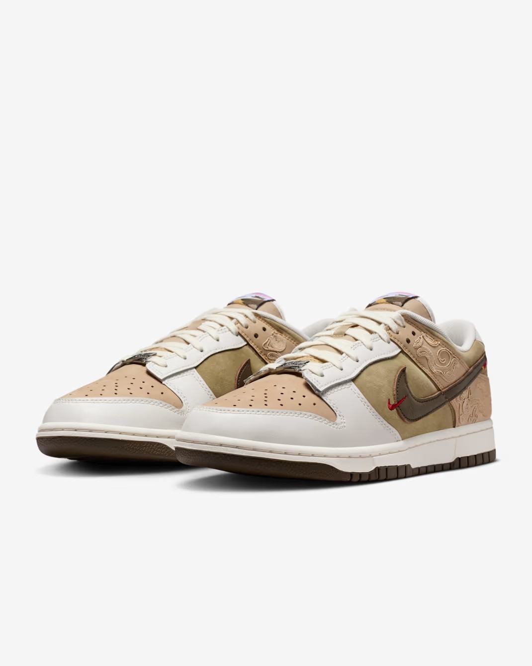 Dunk Low SE "LNY"
