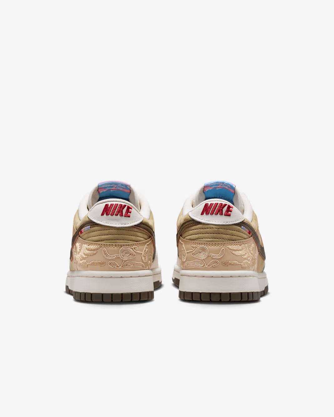 Dunk Low SE "LNY"