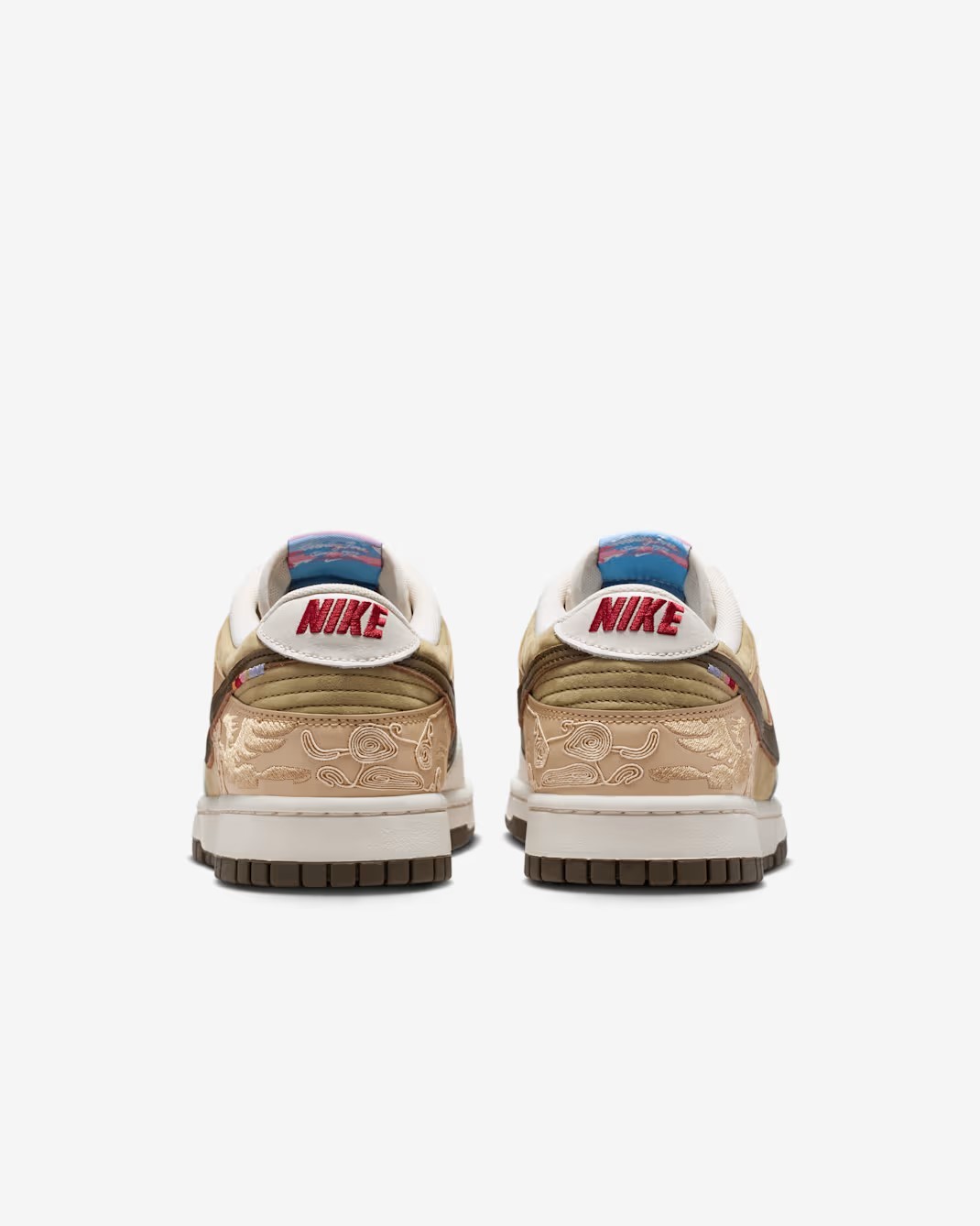 Dunk Low SE "LNY"