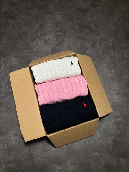 VINTAGE MYSTERY BOX (3 SWEATER)