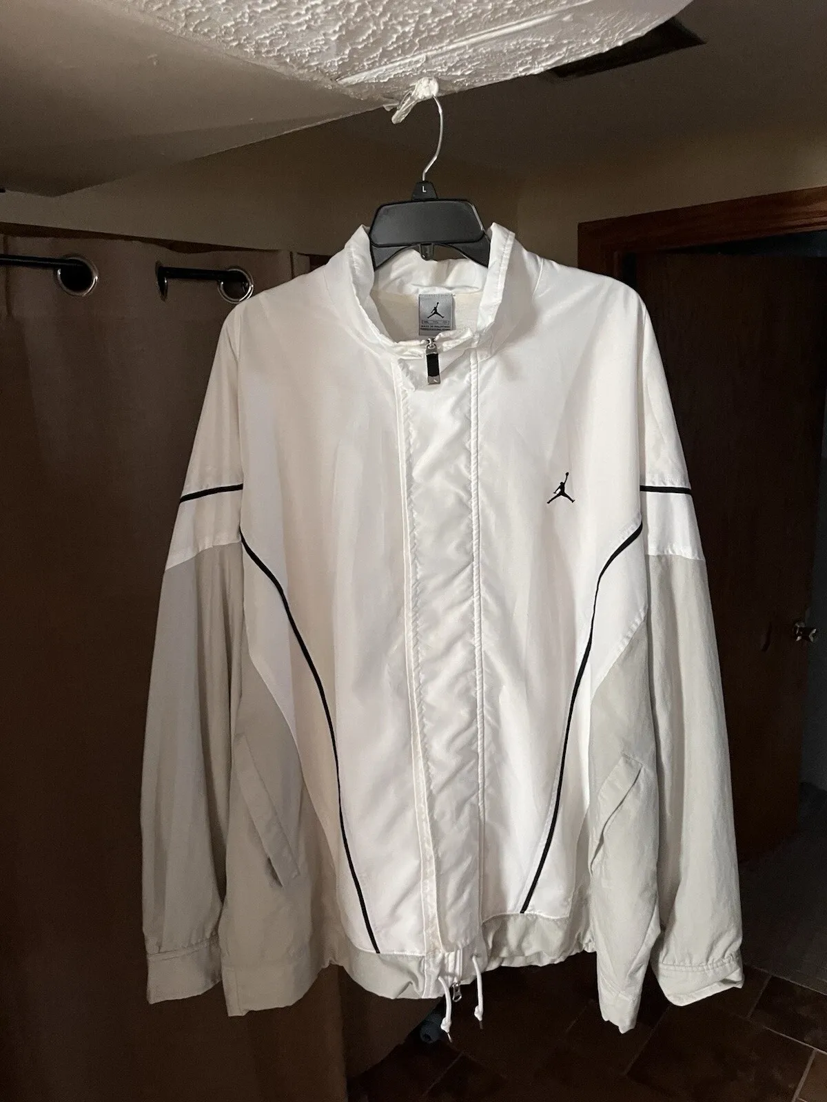 vintage air jordan jacket White Grey Size XXL