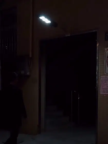 Lámpara solar de iluminación, lámpara de patio exterior, lámpara de carretera con sensor de movimien