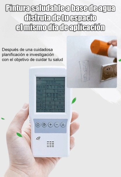 Pintura reparadora para paredes con botella naranja y rodillo