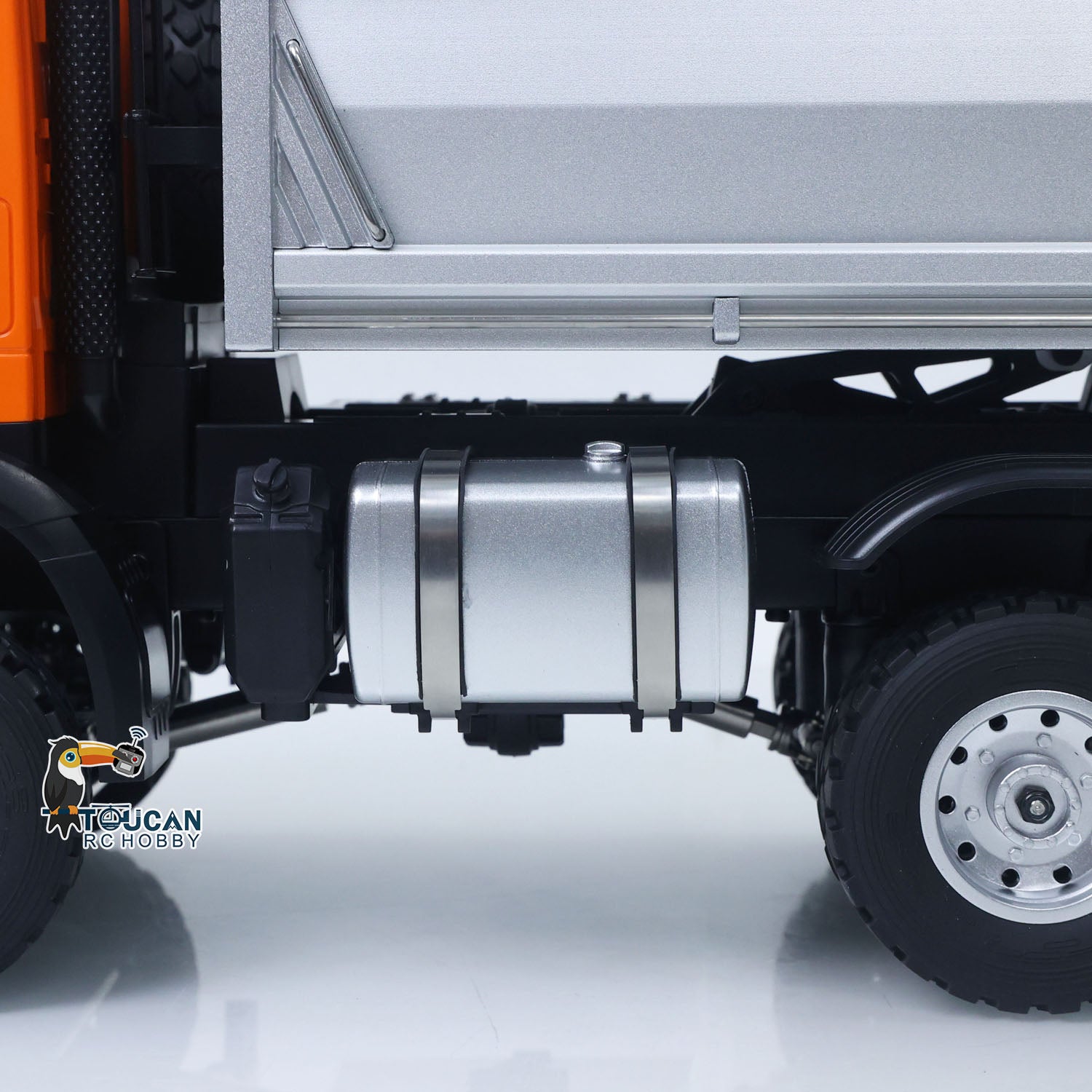1/14  1598 2.4G Remote Control Dumper 6x6 Engineering Transport Vehicle Lifting Rod Tipper Car Light Sound Battery Toys