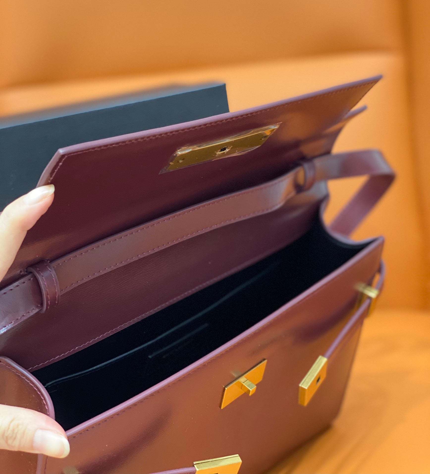 YSSL Manhattan Shoulder Bag Rouge Legion For Women 11.4in/29cm YSL 5792710SX0W6475