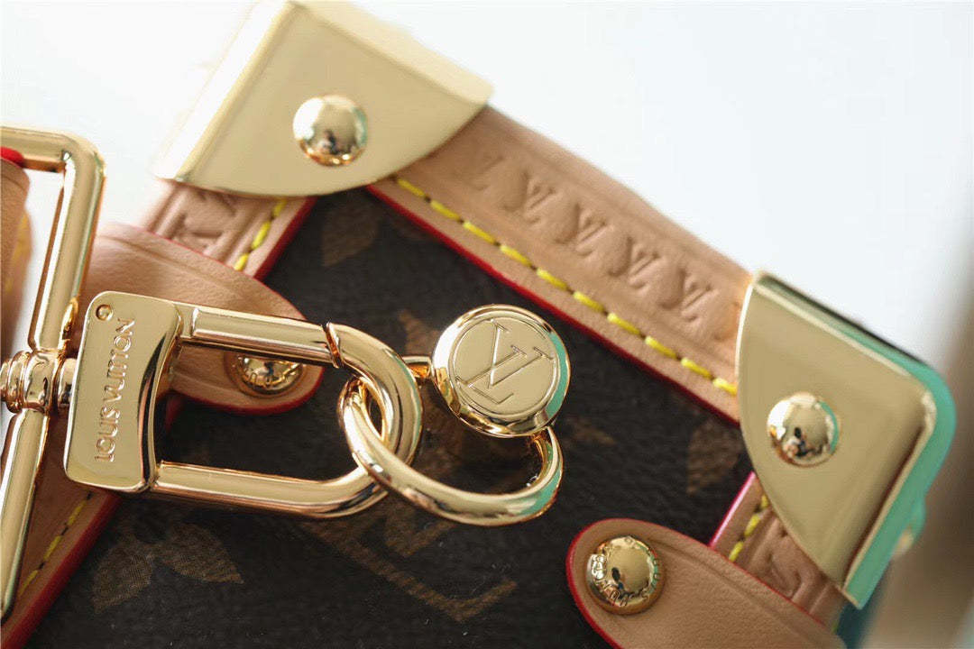 LV Side Trunk PM��Monogram Canvas For Women, Women���s Bags, Shoulder And Crossbody Bags 8.3in/21cm LV��
