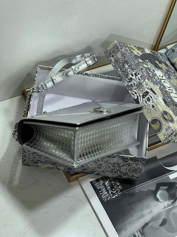 ELE - Dir Bags - 647