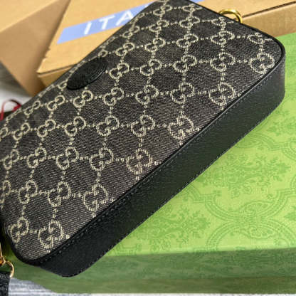 gg Shoulder Bag With Interlocking G Black And White gg Supreme Canvas For Women  9.6in/24.5cm gg