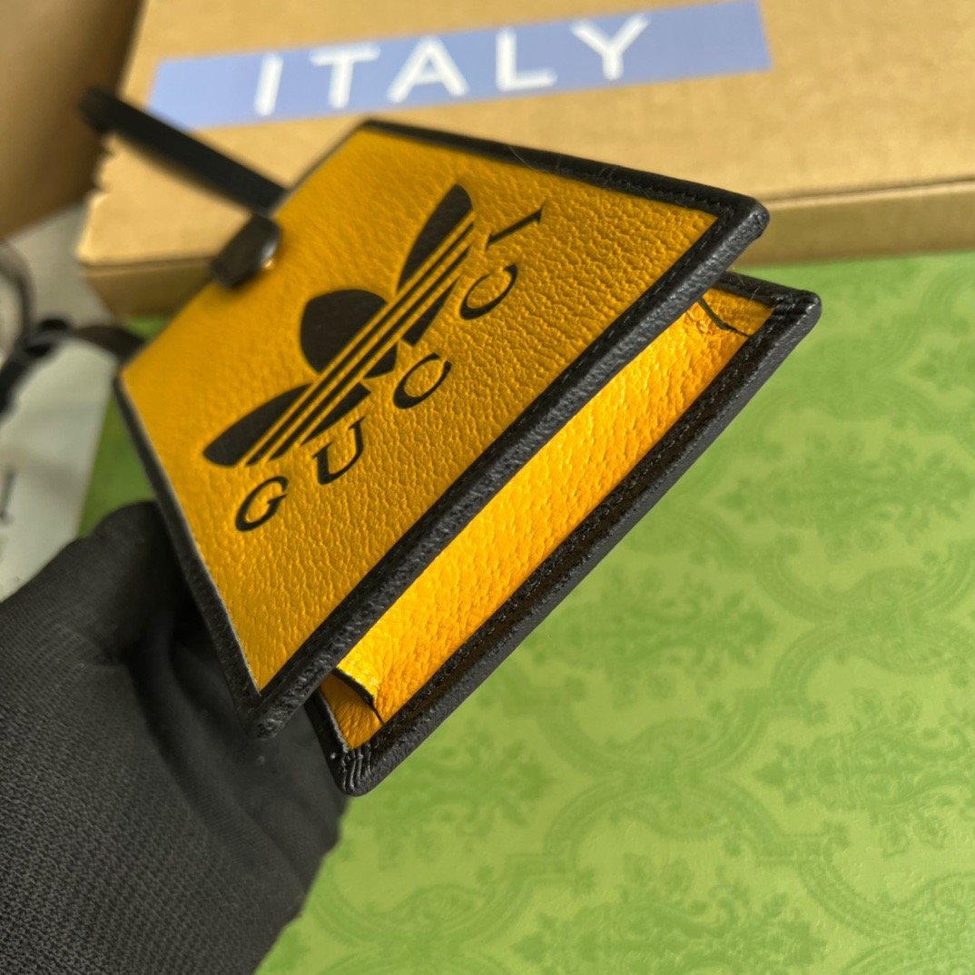 gg x Adidas Phone Case Yellow For Women, Women’s Bags 7.3in/18cm gg‎