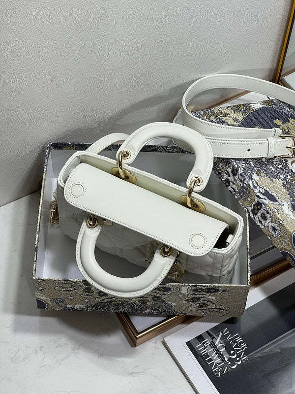 ELE - Dir Bags - 711