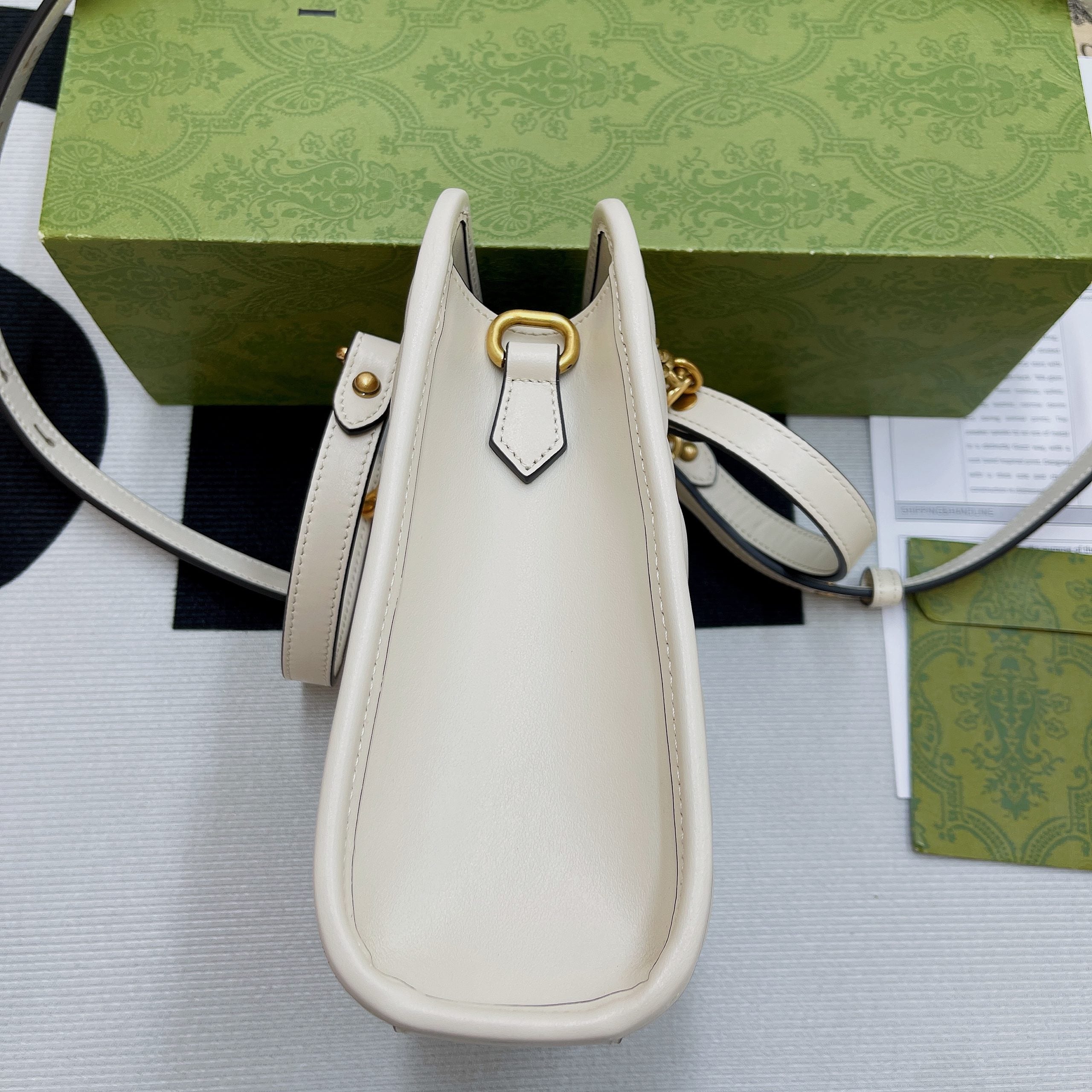 gg Marmont Matelasse Mini Bag White For Women, Women’s Bags 7.5in/19cm gg ‎696123 DTDHT 9022