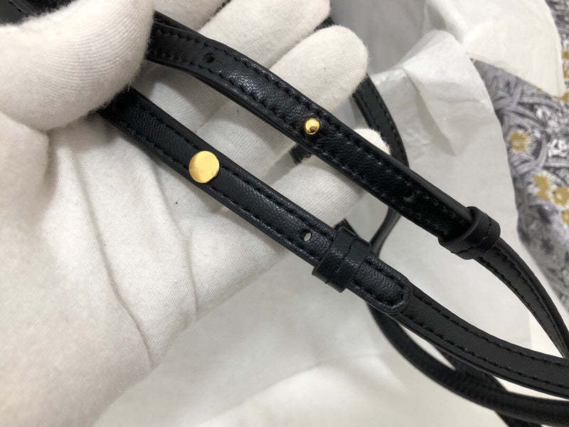 ELE - Dir Bags - 1332