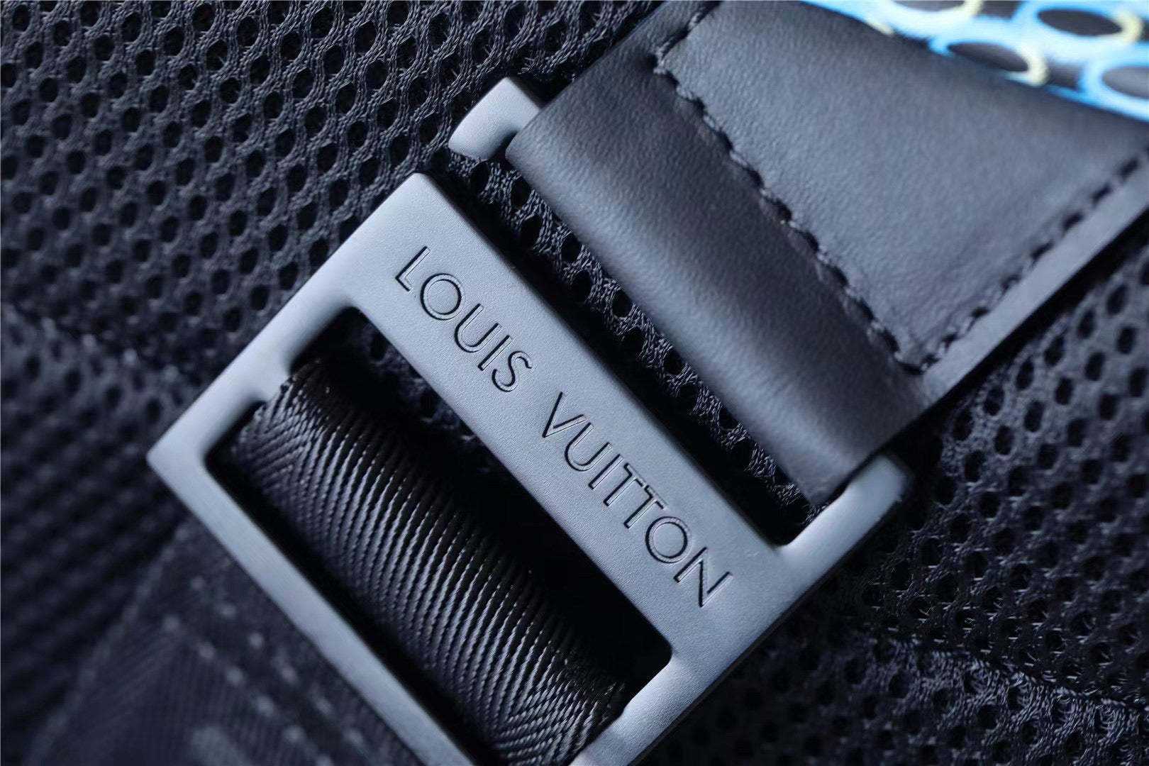 LV Racer Damier Spray Blue For Men, Backpacks 16in/41cm LV��